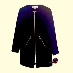 Tahari Arthur S Levine: Long Collarless Blazer size 2